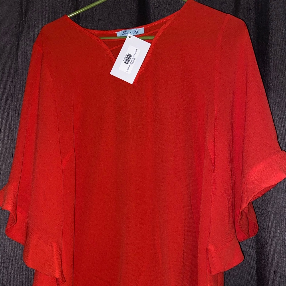 Thea top from Kiki LaRue M -Tag says She Sky Brand